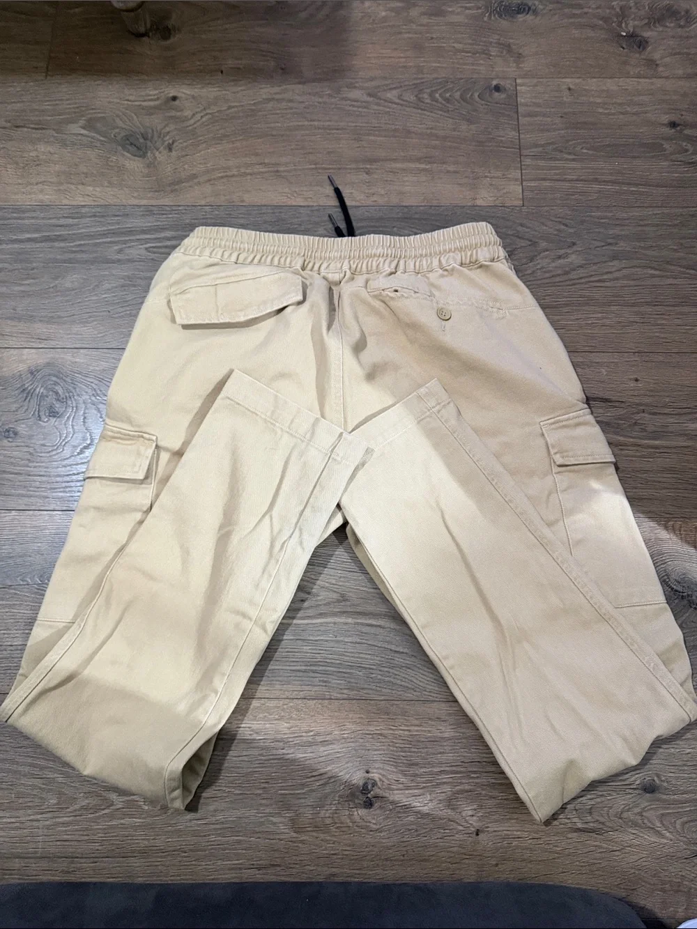 True Religion Men's Cargo Joggers in Light Tan size 32